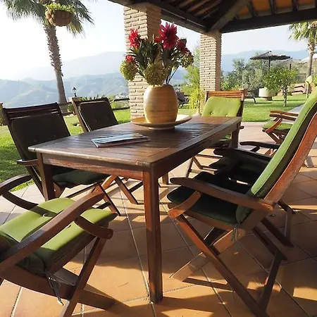 El Pino: With Private Pool Villa Sayalonga